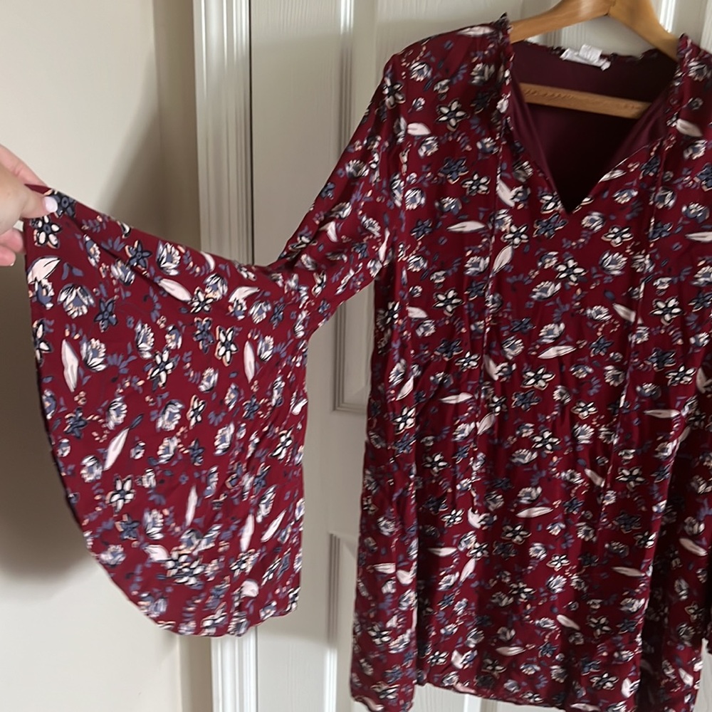 Love Riche Huge Bell Sleeve Red Dress With White Floral Prints Size Medium